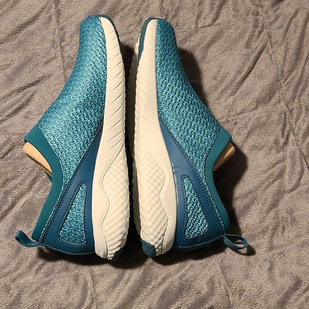 Merrell slip on shoes in teal - Picture 3 of 6